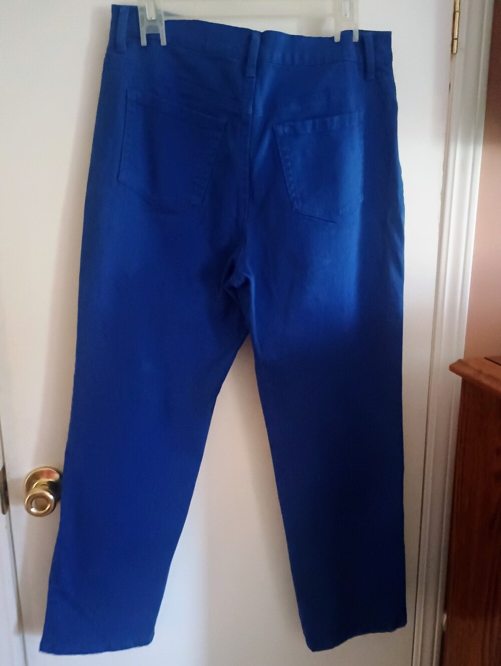 Gloria Vanderbilt Blue Cropped Jeans - Picture 2 of 7